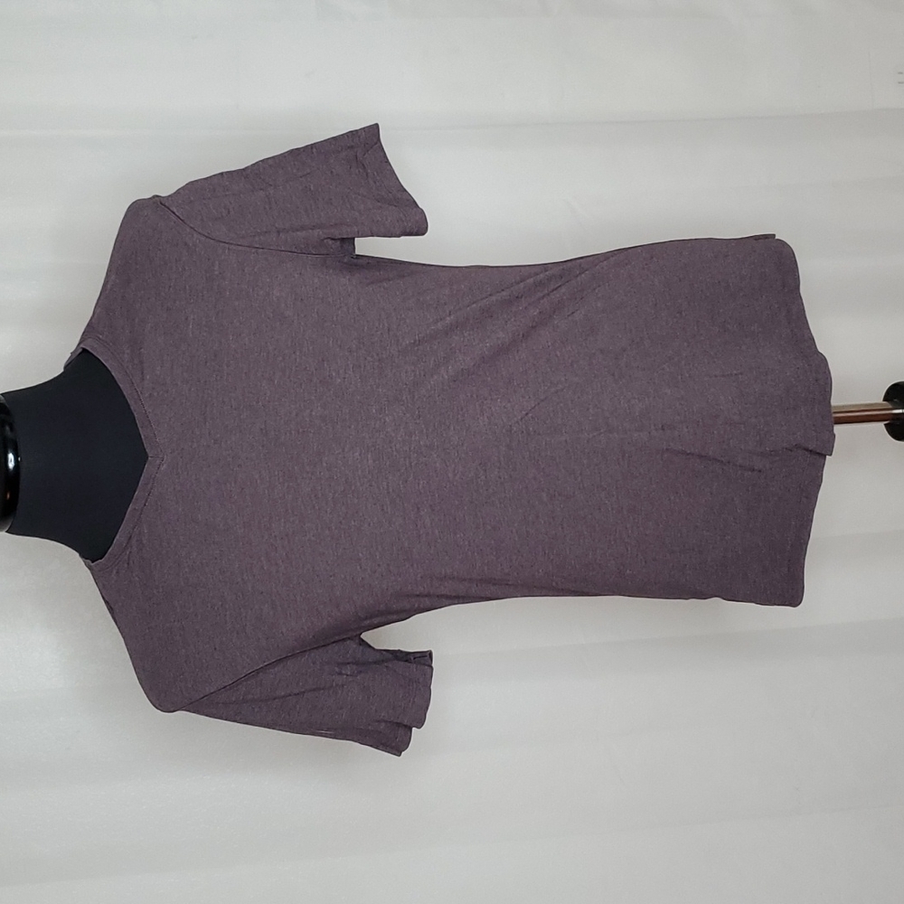 Lululemon athletica v- neck tee